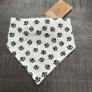 Dog Bandana Slide On Collar Elastic Band Pet Dog Print Small Brand New